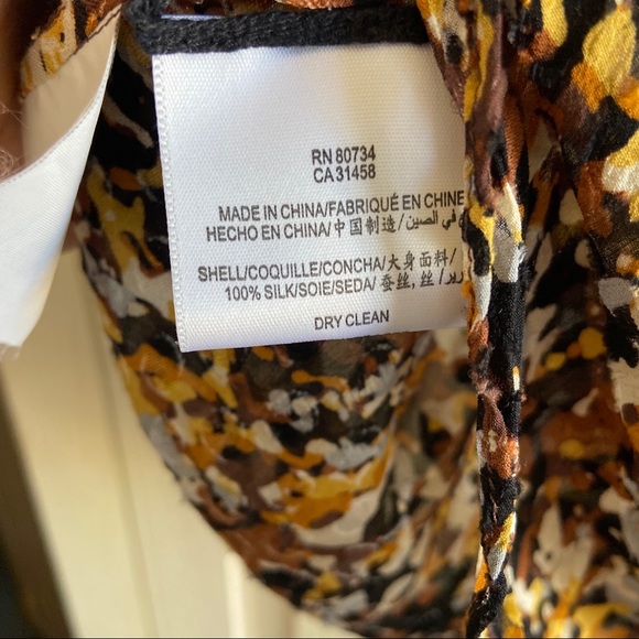 BCBGMAXAZRIA 100% Silk Fall Floral-ish Capelet Blouse | Size XXS - Picture 9 of 10